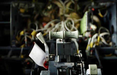Cockpit recycling of an end-of-life aircraf